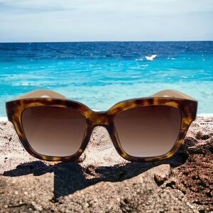 Elsa Square Demi Bamboo Sunglasses